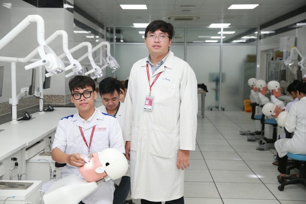 study dentistry in Spain